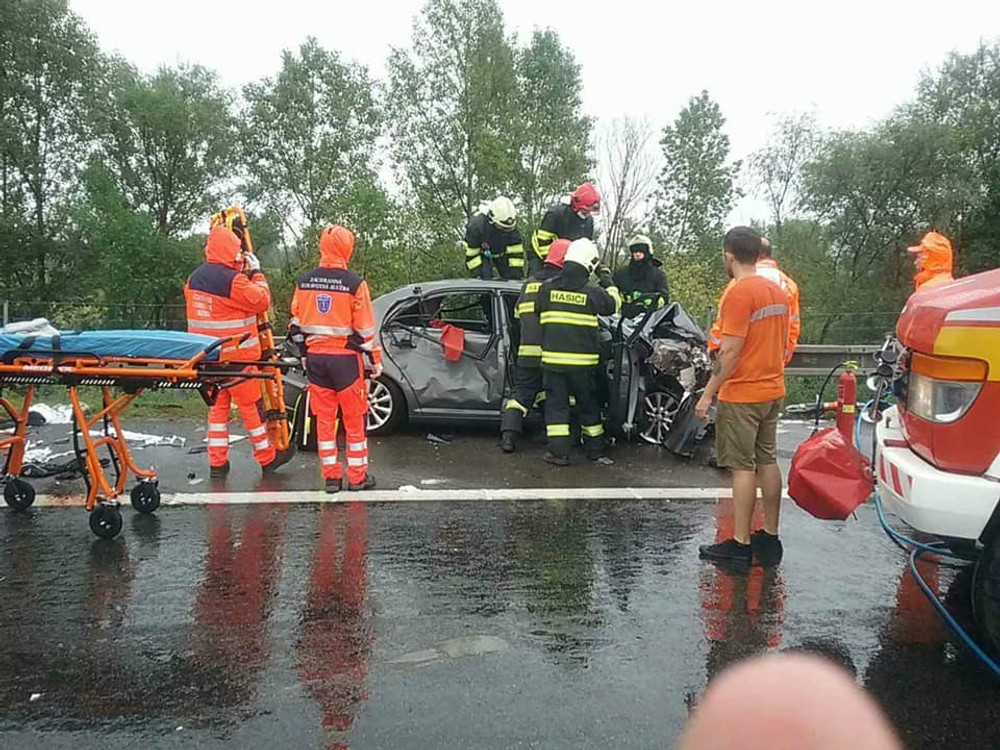 Na D1 došlo k hrozivej nehode, diaľnica je uzavretá