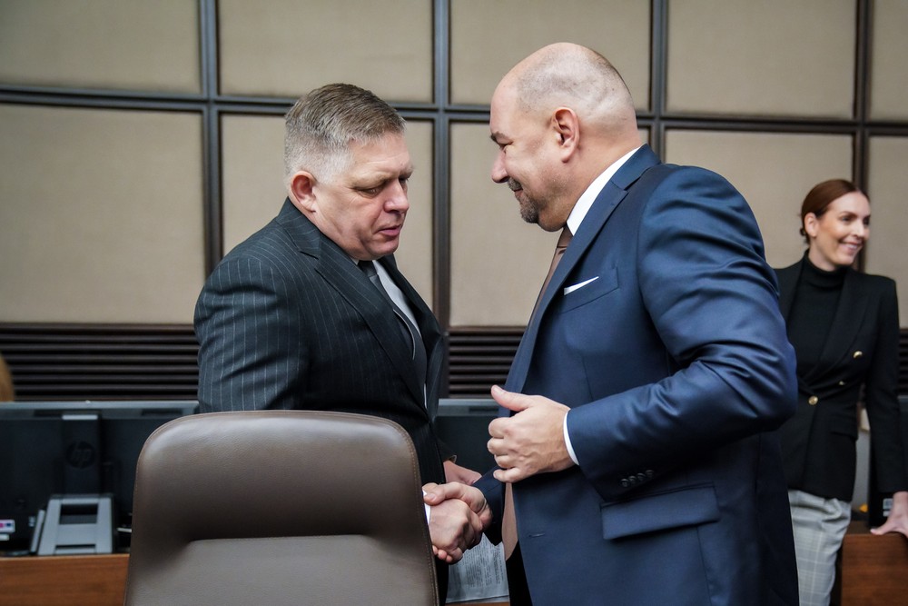 vlada 21.2 (25) Fico Keketi