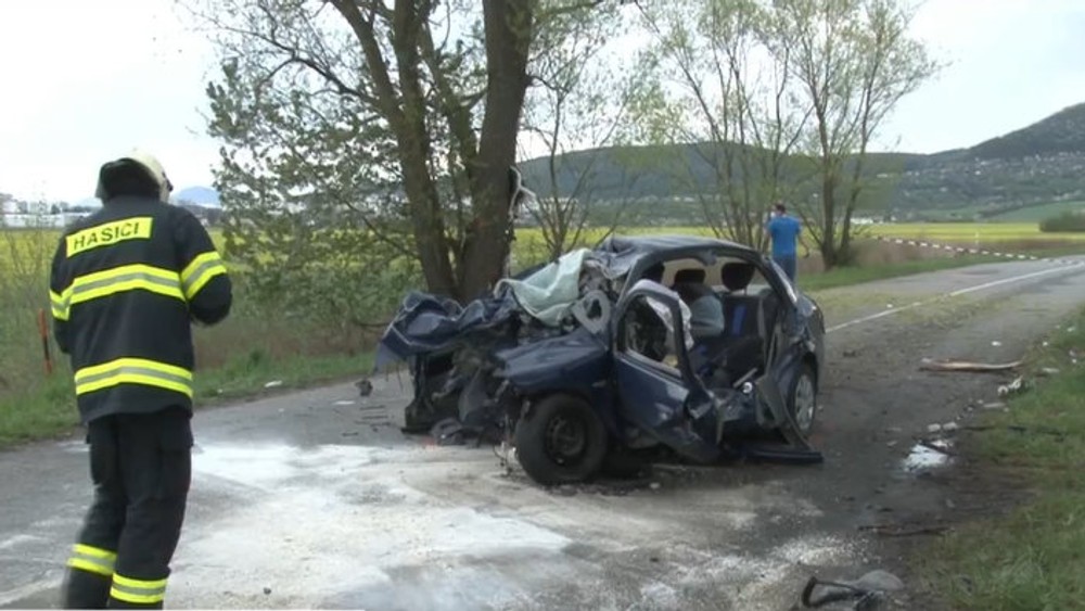 Smrteľný náraz do stromu