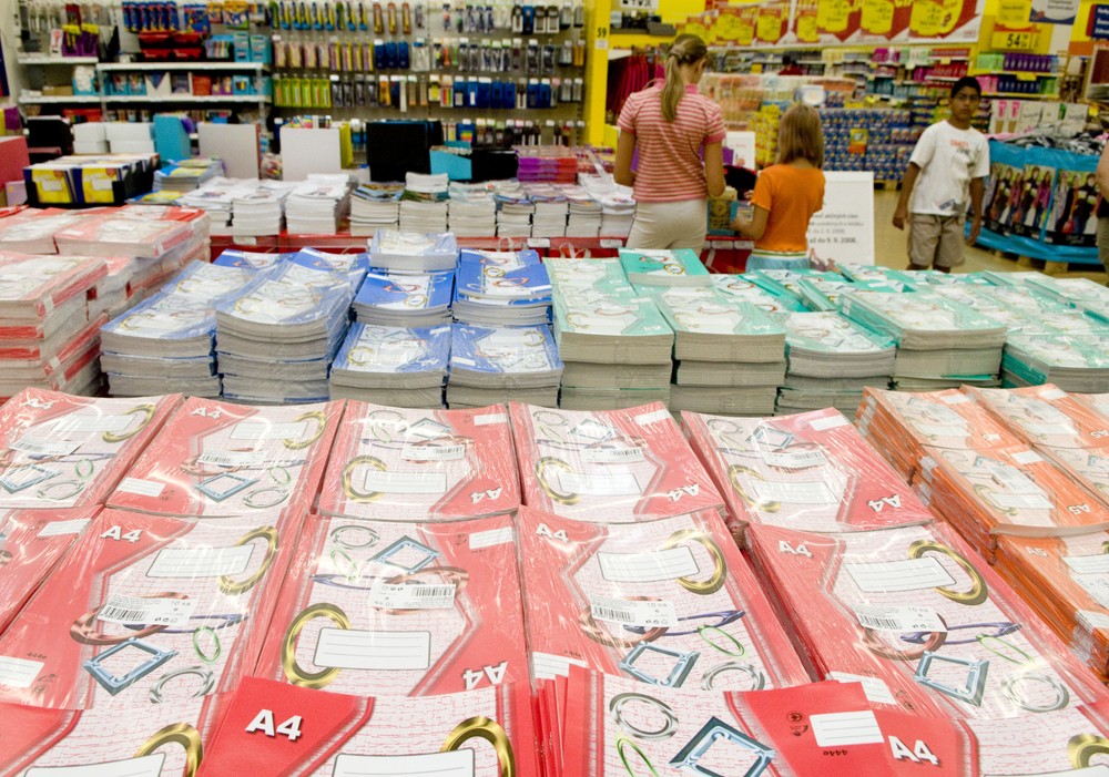 škola nákup školské pomôcky predškolák aktovka školská taška pero peračník il (3)