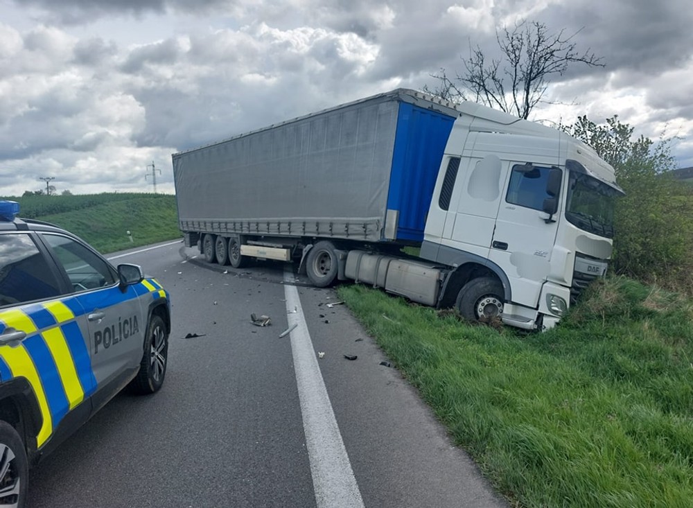 dopravná nehoda radošovce (2)