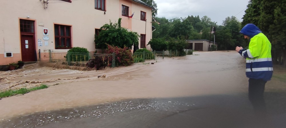 Záplavy v obci Beluj (5)