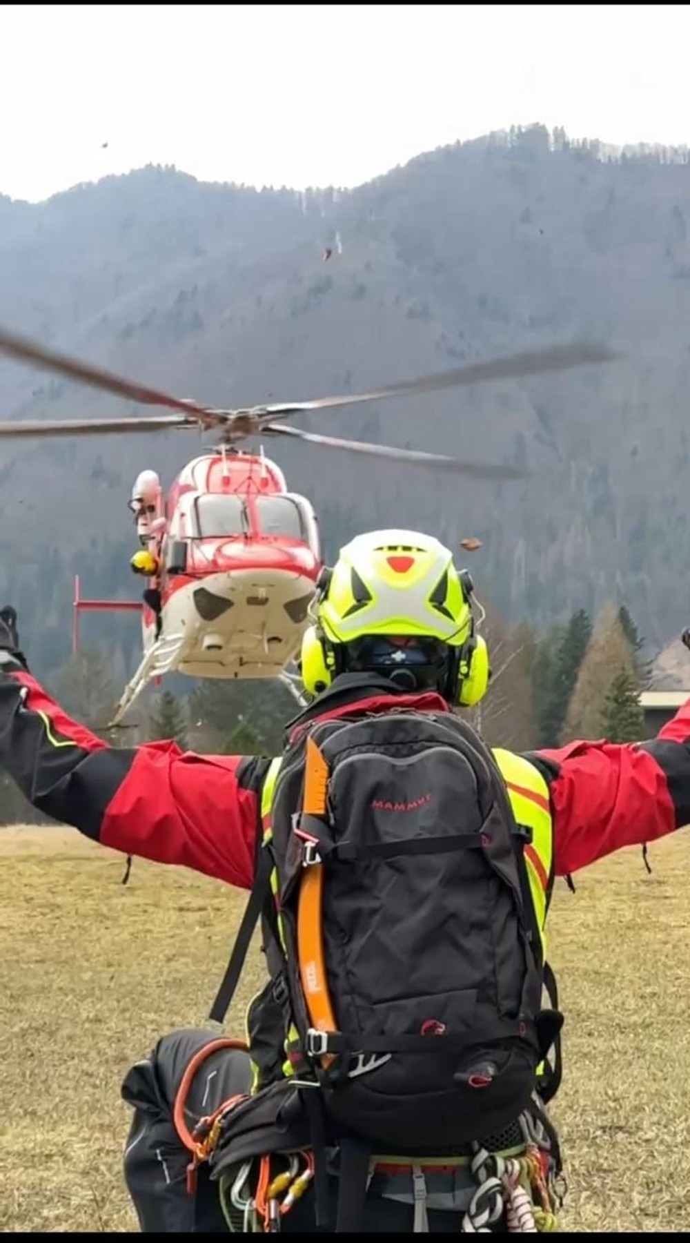 HZS pomoc turistovi pod Stohom (4)