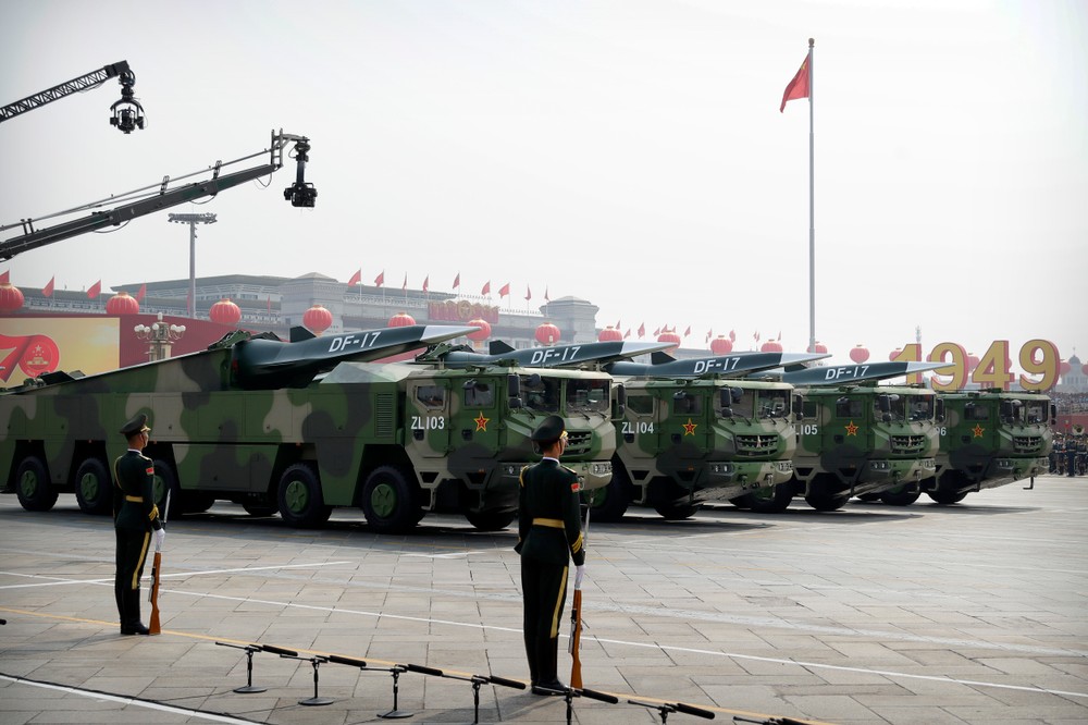 Čína si veľkou vojenskou prehliadkou pripomenula 70. výročie svojho vzniku