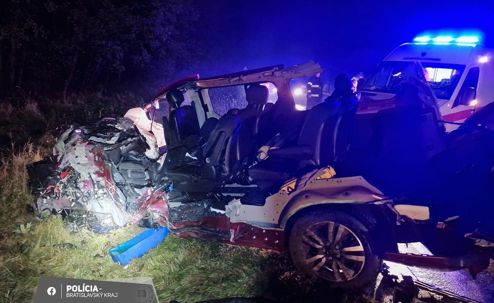 zrážka kamión auto malacky rohožník (1)