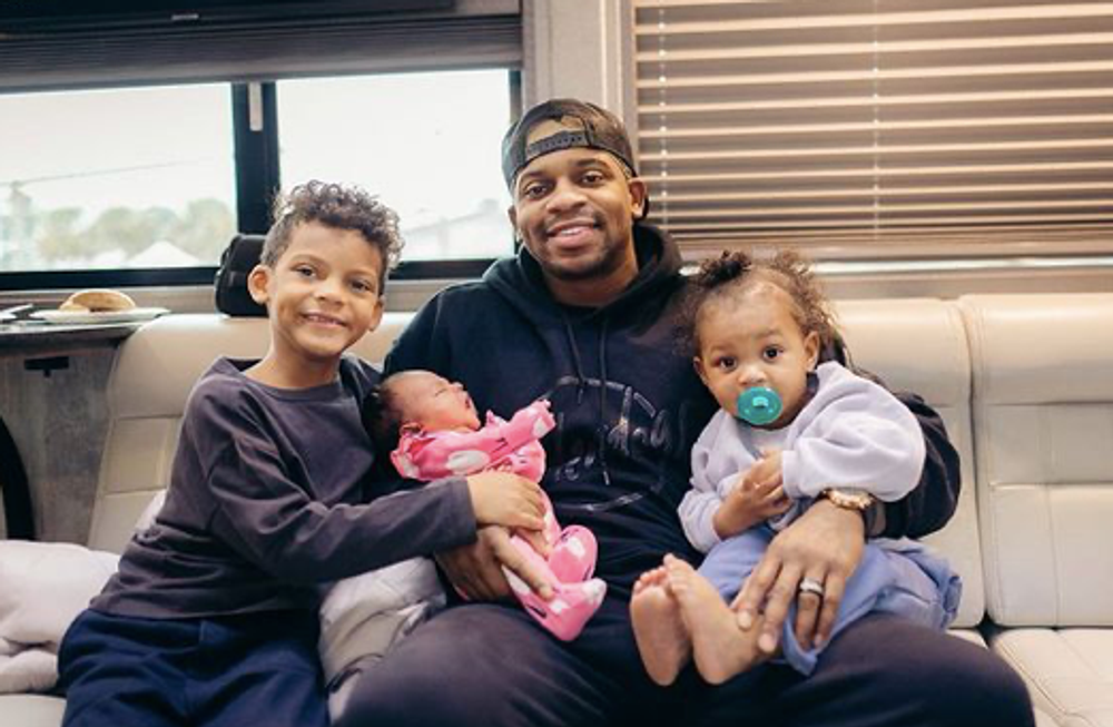 Jimmie Allen s deťmi