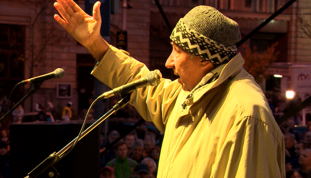 Námestia po tridsiatich rokoch opäť ožili. Ľudia si pripomenuli odvahu novembrovej generácie