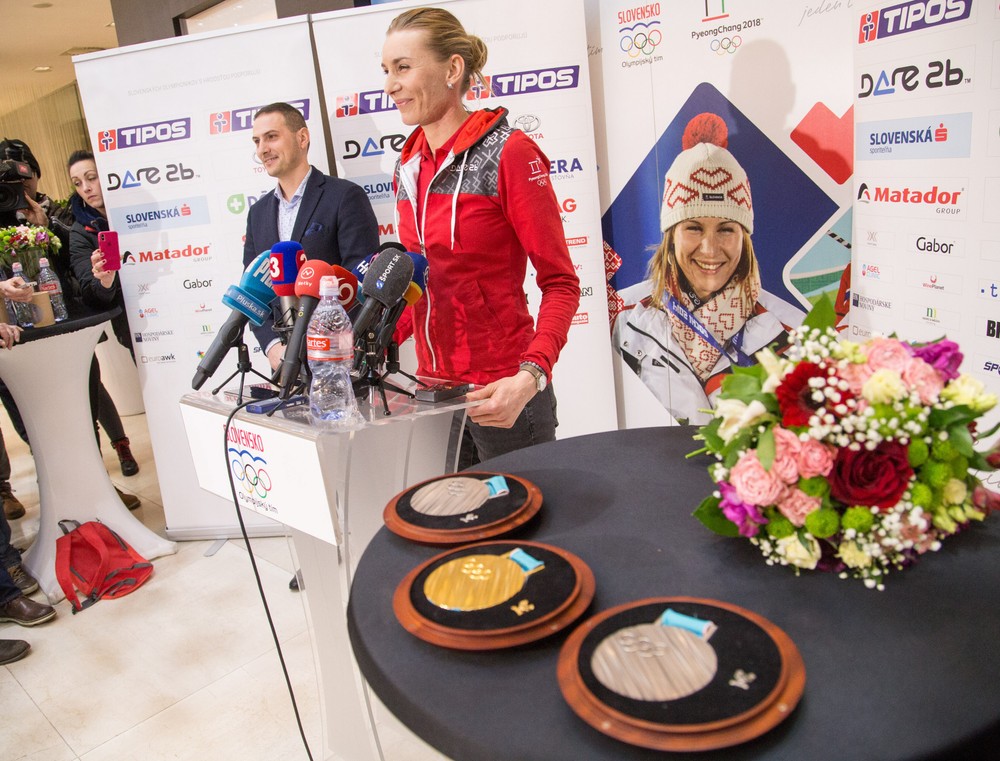 Slovenská biatlonistka Anastasia Kuzminová po návrate zo ZOH 2018 v juhokórejskom Pjongčangu, kde získala jednu zlatú a dve strieborné medaily