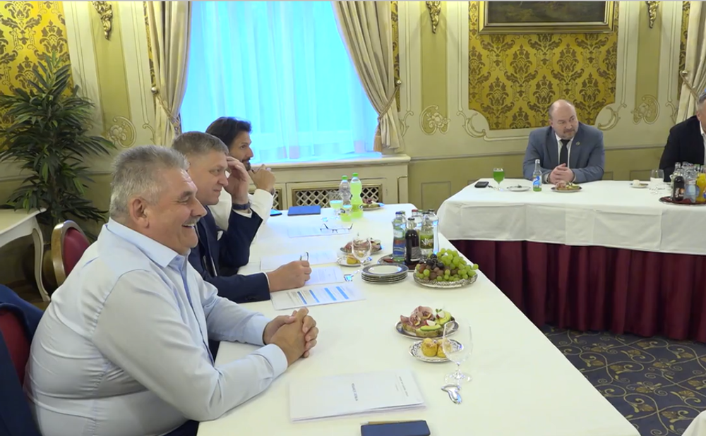 Screenshot 2024-04-10 192330