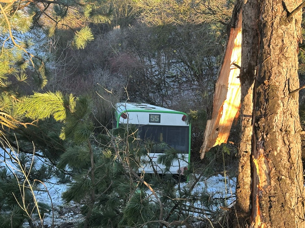 nehoda šmyk autobusu 