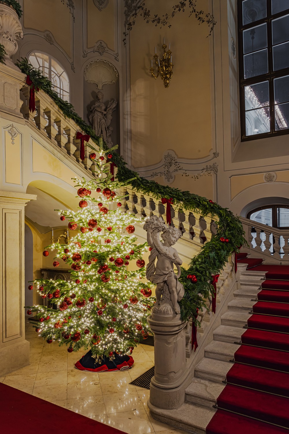 694536d403a78477178593