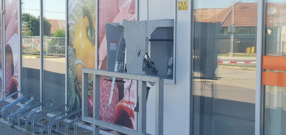 Explózia bankomatu v obci Výčapy Opatovce