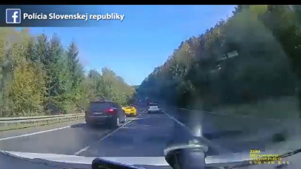VIDEO: Preteky luxusných áut sa skončili smrťou muža, ktorý cestoval s rodinou