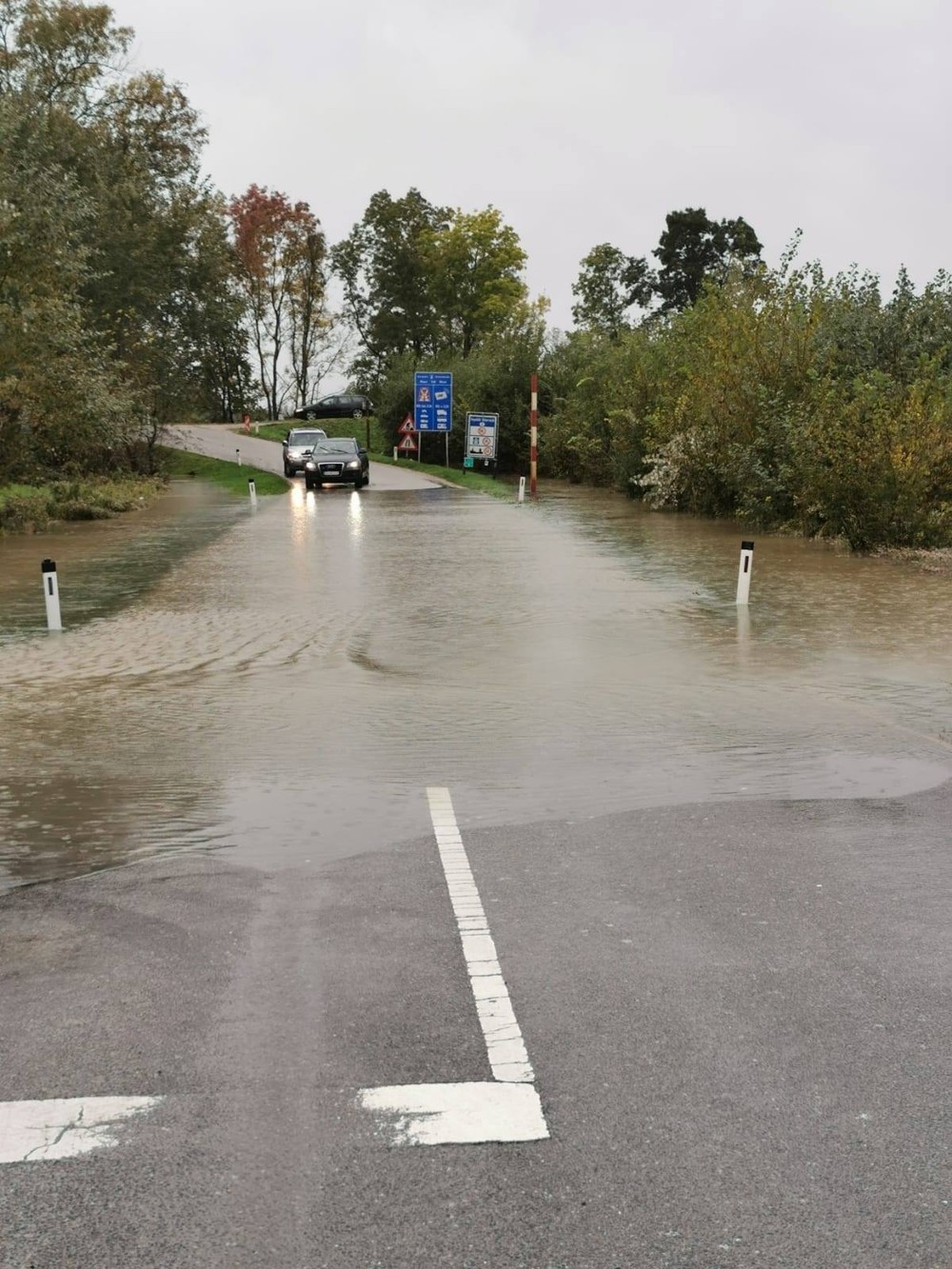 Morava sa vyliala na cestu, hraničný priechod Moravský Svätý Ján-Hohenau je uzavretý