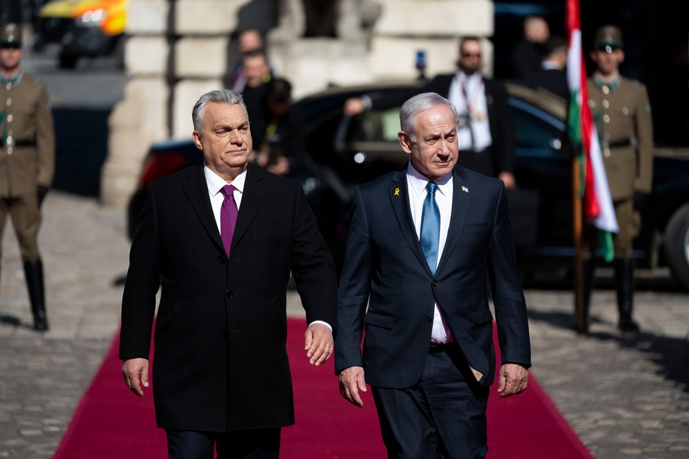 Orbán a Natanjahu na spoločnej fotke