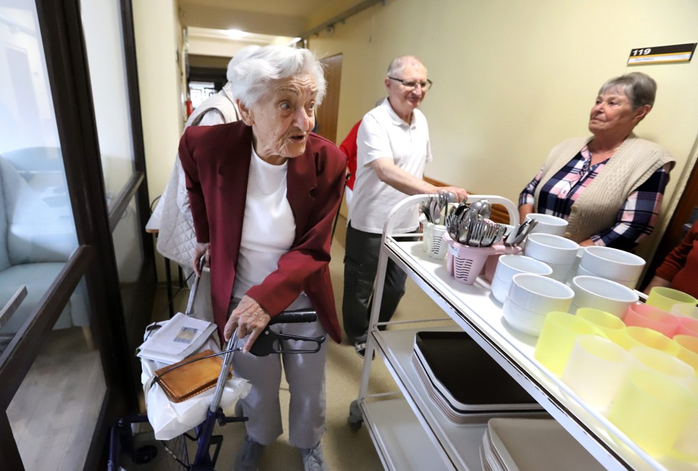 2220230930_volby_102rocna_longauerova_03988575