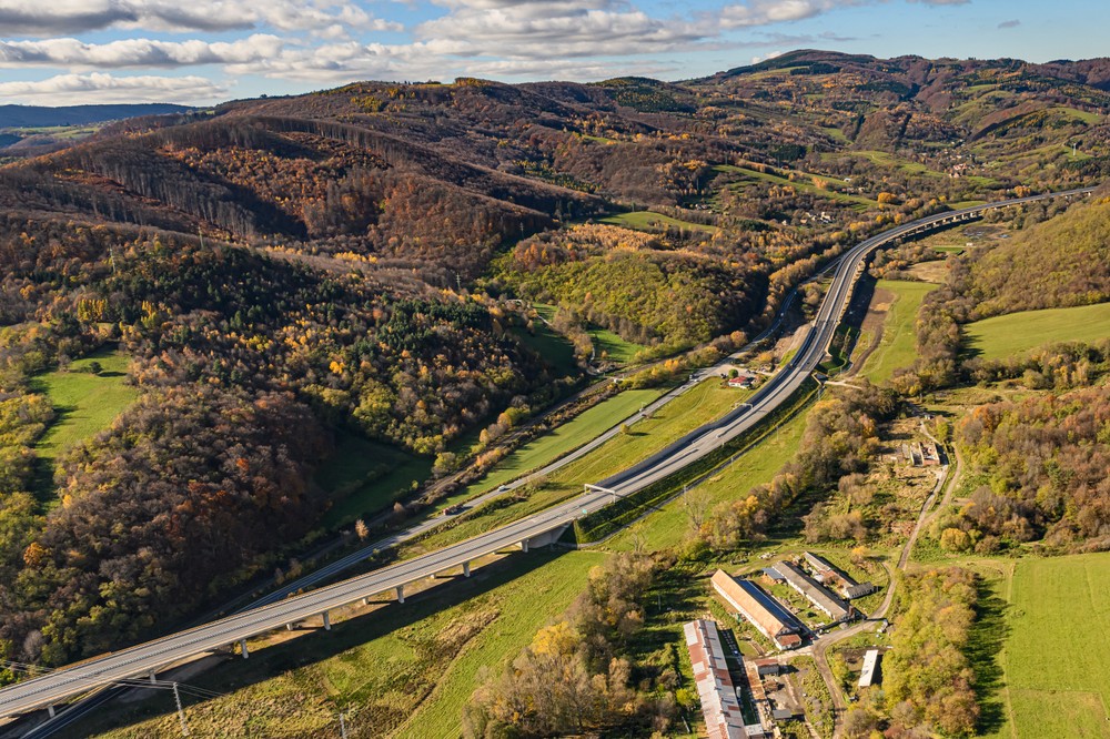 Rýchlostná cesta R2 Kriváň - Mýtna