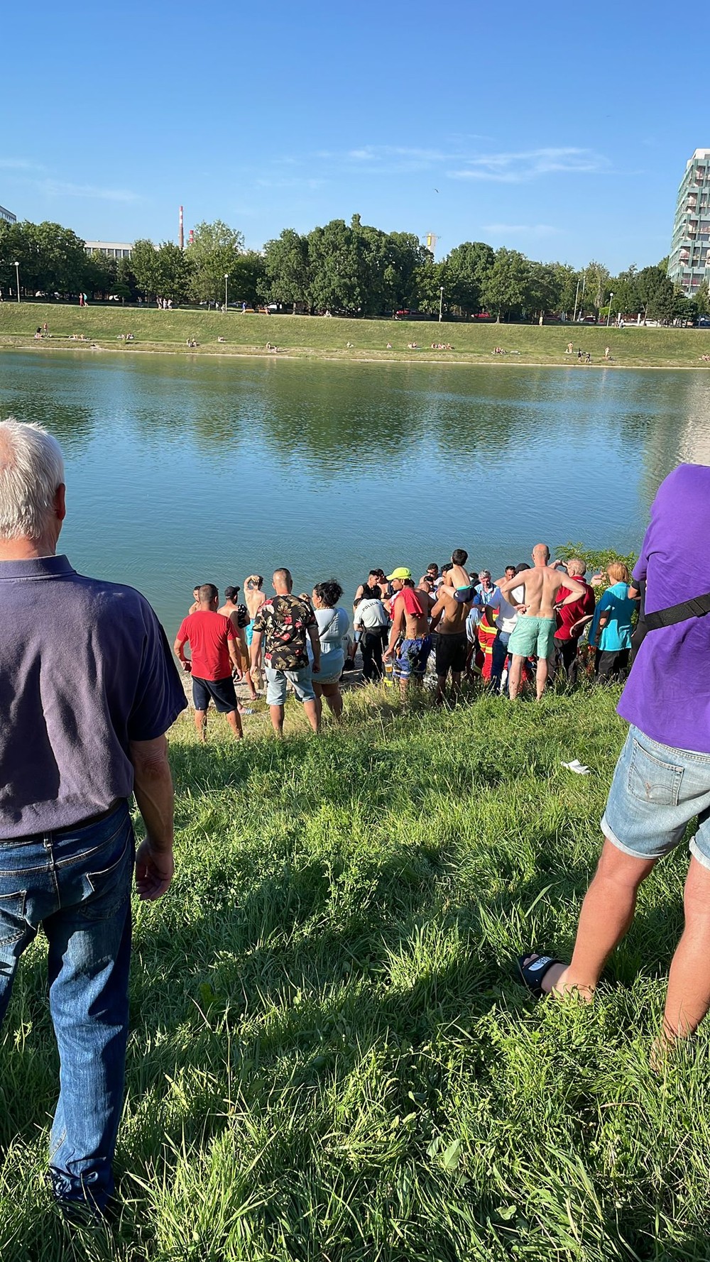 Tragédia na bratislavskej Kuchajde. Vo vode sa utopil 18-ročný mladík