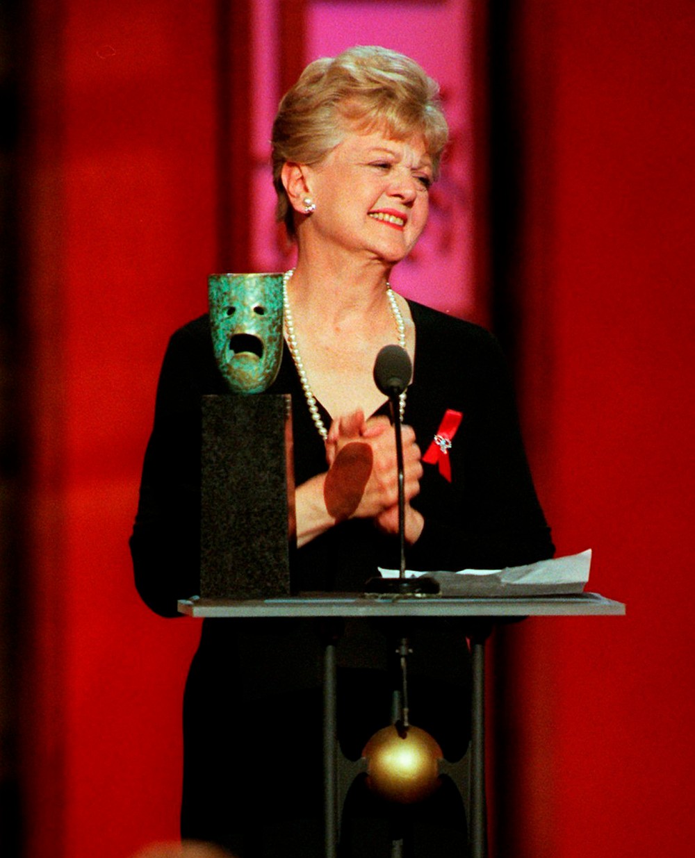 Obit_-_Angela_Lansbury_13228-7678d80a8030441a8a096bdefd7b7972