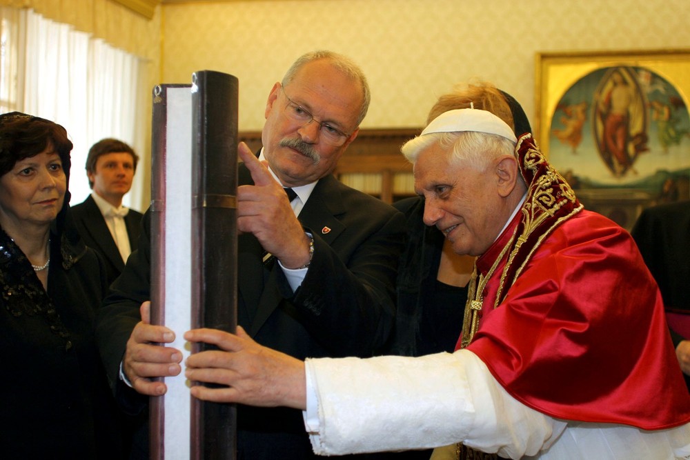Pápež Benedikt XVI