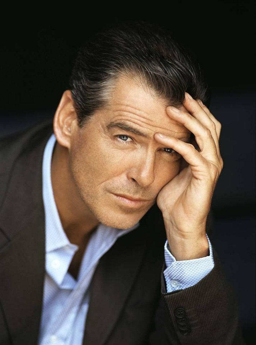 18. PIERCE BROSNAN