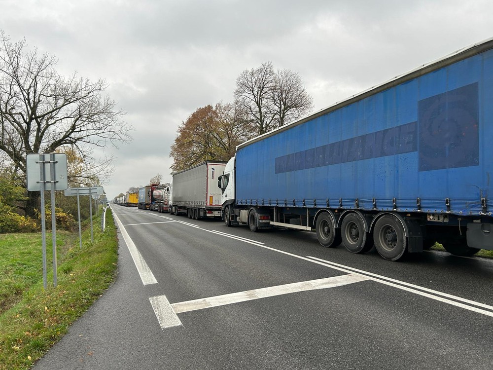 kolóny kamióny (2)