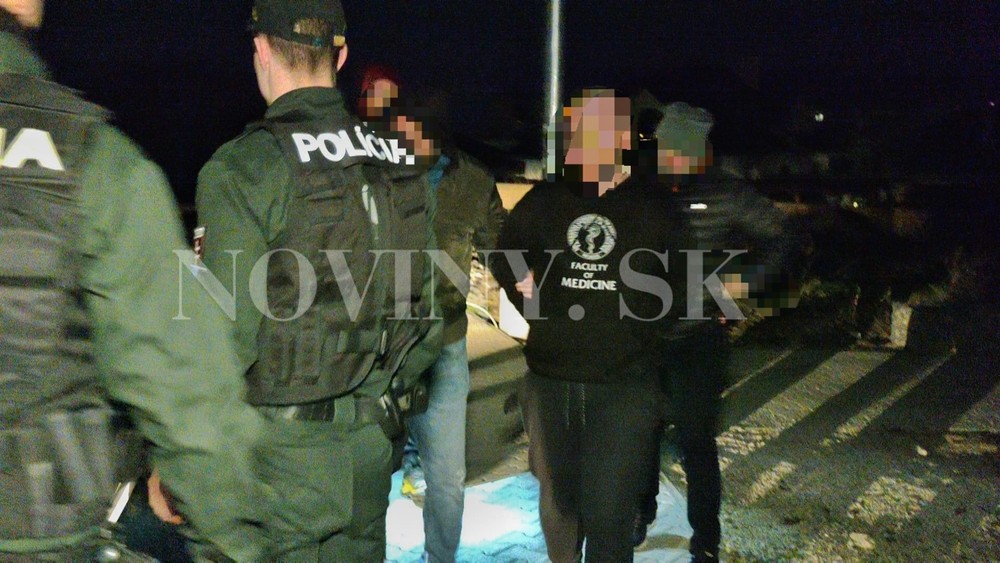 Mladík bodol dievča nožom