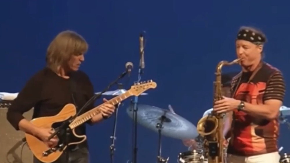 Nedeľa je venovaná americkým umelcom.