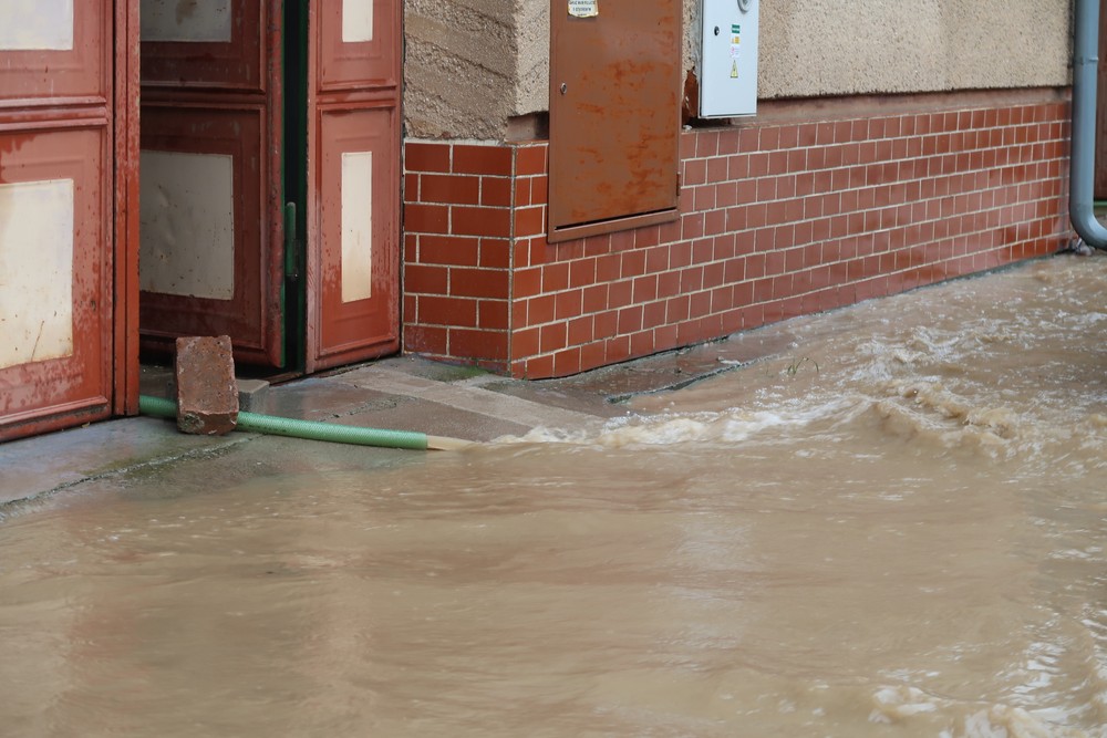 V Radošovciach zaplavilo najmenej 50 domov