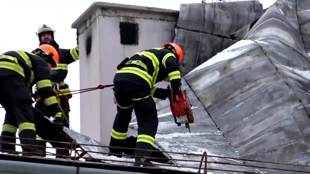 [multi] WEB_pojedincova-odtrhnuta_strecha 1126