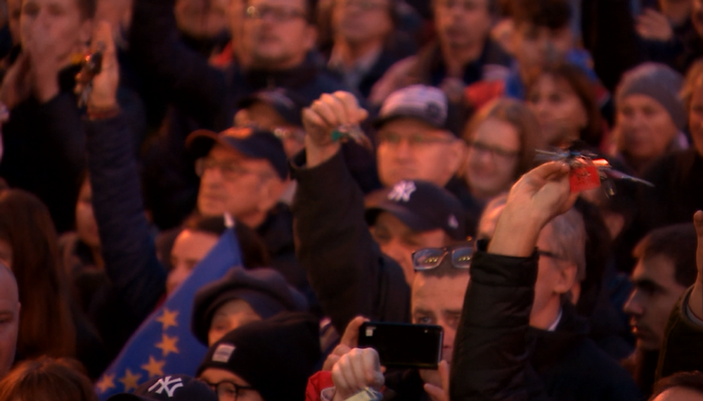 Námestia po tridsiatich rokoch opäť ožili. Ľudia si pripomenuli odvahu novembrovej generácie