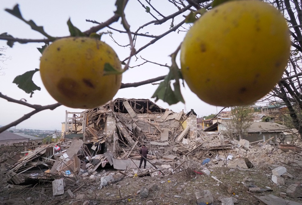 Ruiny domov počas konfliktu o Náhorný Karabach