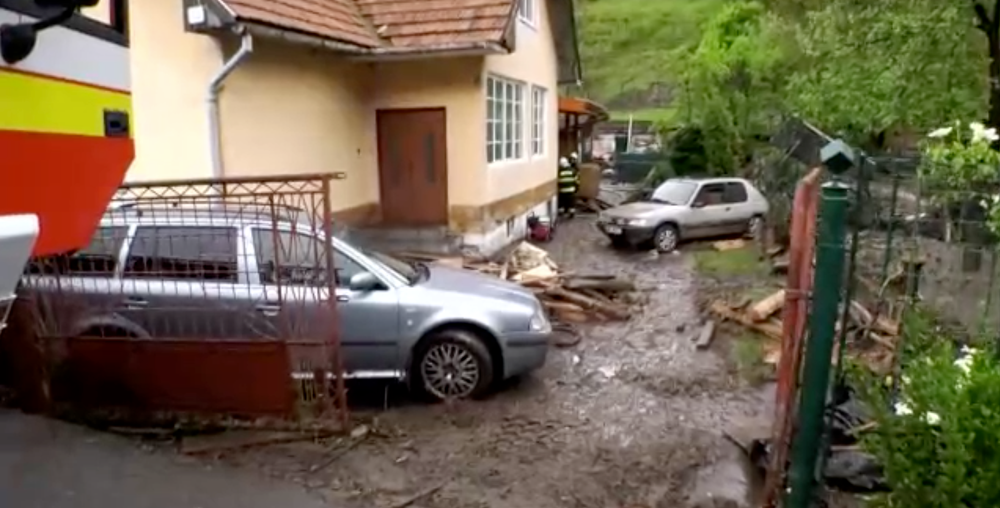 Záplavy trápia Slovensko