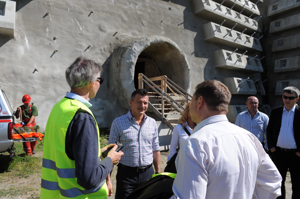 Visnove_stolna_Pociatek4068215