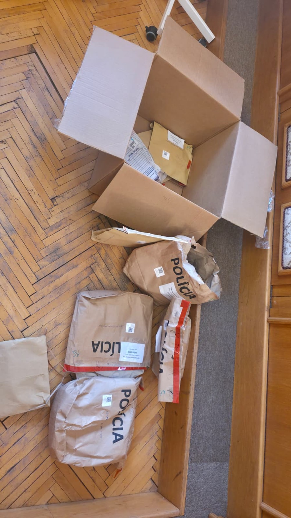 baliky s dokazmi cintula