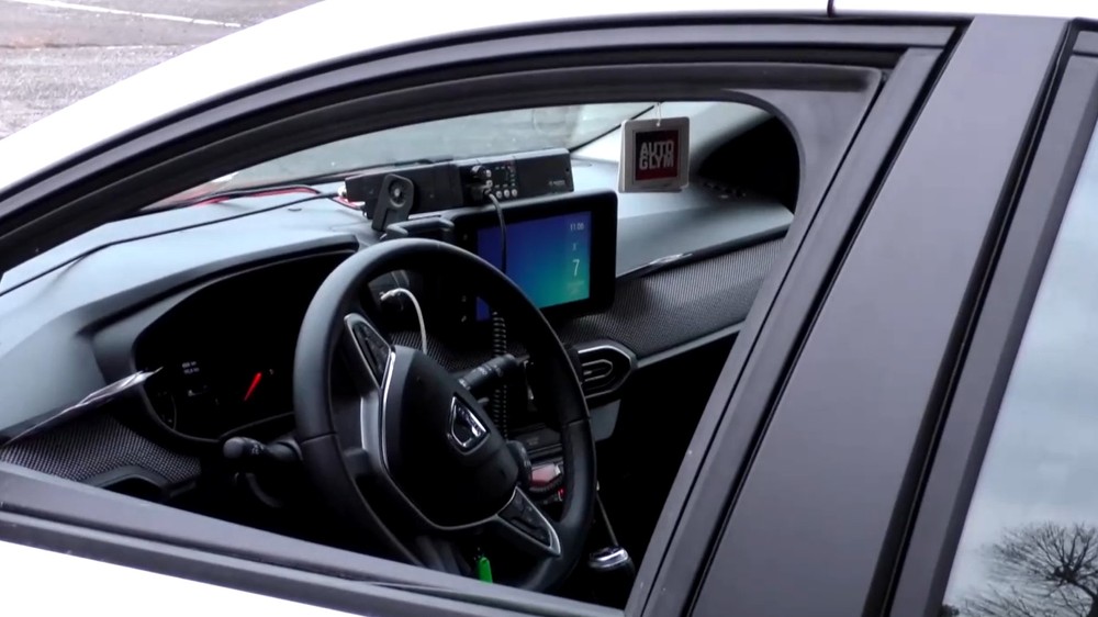 Taxík - palubová doska