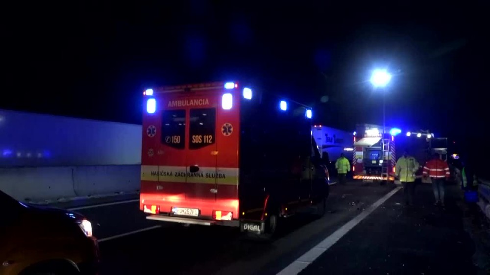 [multi] auto pod kamionom 3192