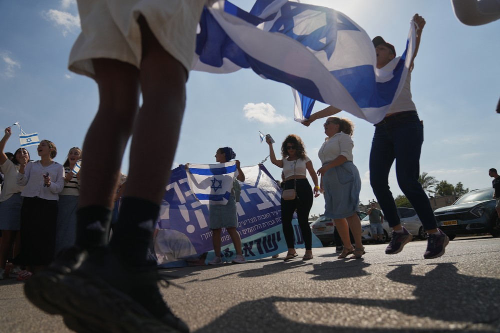 Hamas odovzdal Červenému krížu ďalších 13 izraelských rukojemníkov