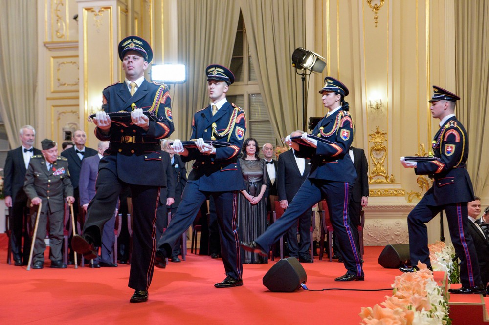 Udeľovanie štátnych vyznamenaní