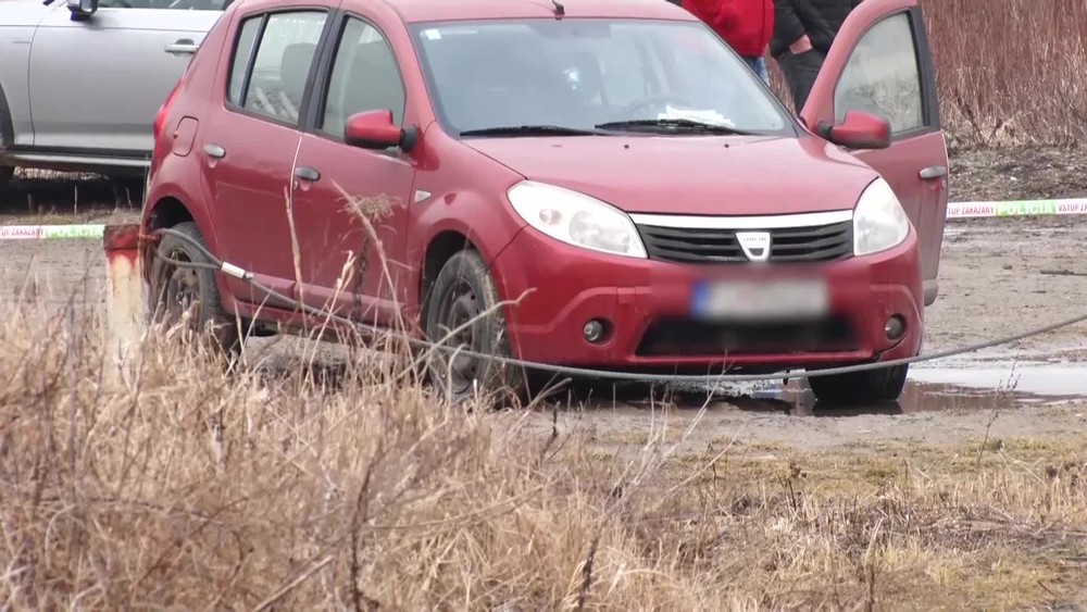 [multi] Mrtvola v aute 6553