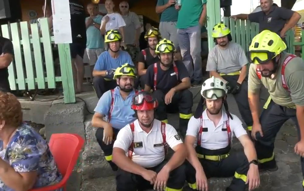 Dobrovoľní hasiči ukončili leto netradičnou súťažou 