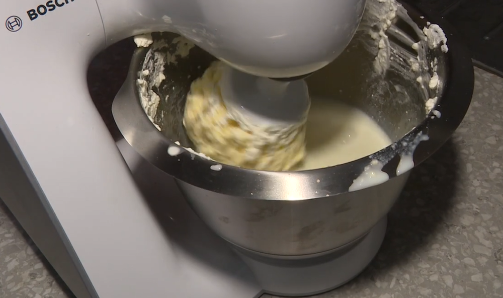 Výroba domáceho masla 2