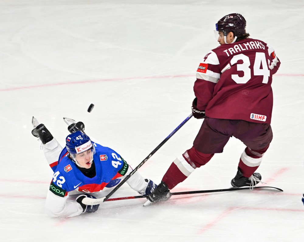 lotyssko slovensko hokej  1 