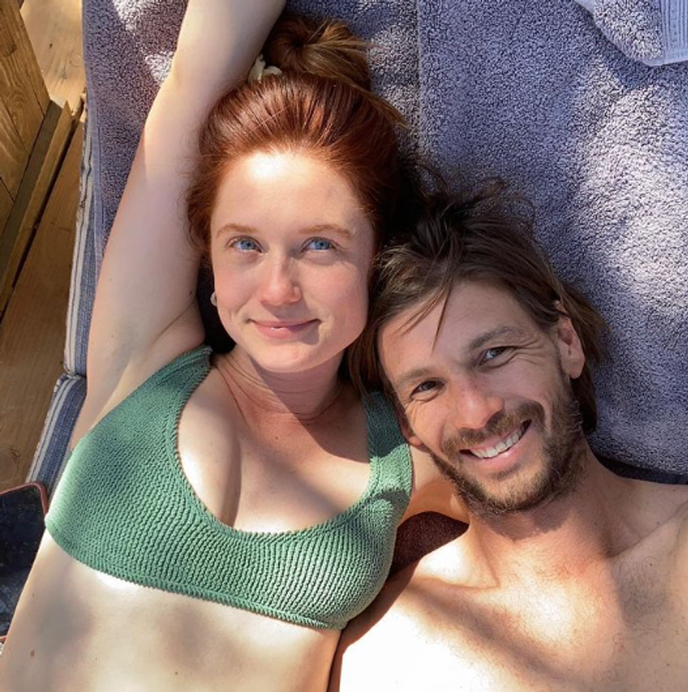 Bonnie Wright s manželom