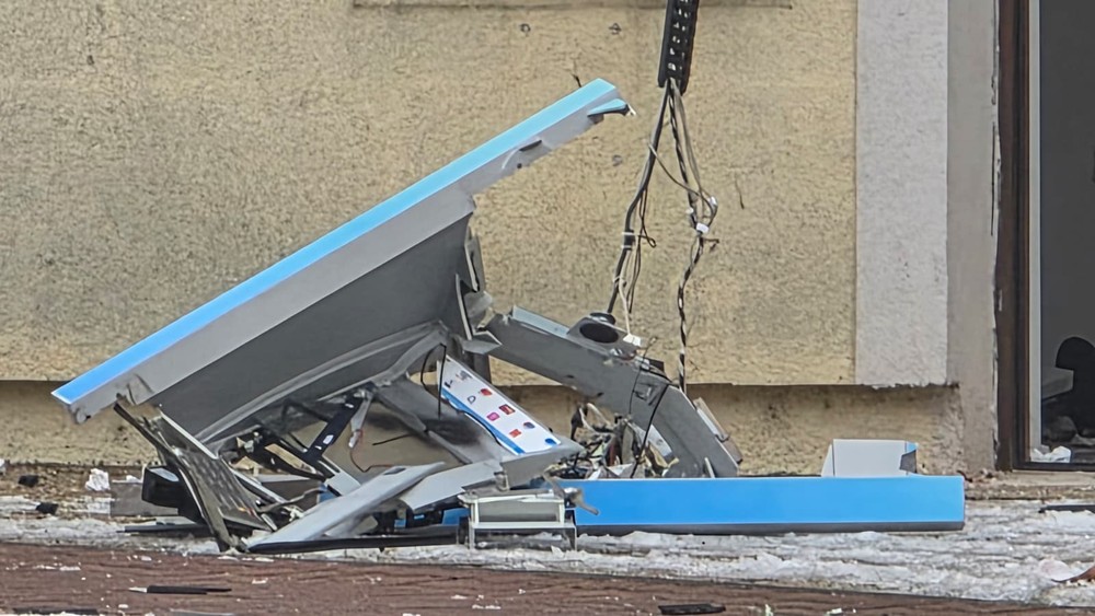 vybuch bankomatu zavod 