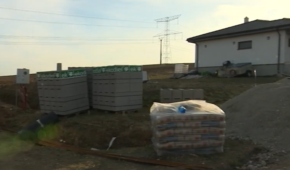 Príjazdová cesta Sasinkovo 5