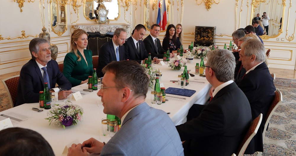 Takto privítali Zuzanu Čaputovú u Miloša Zemana