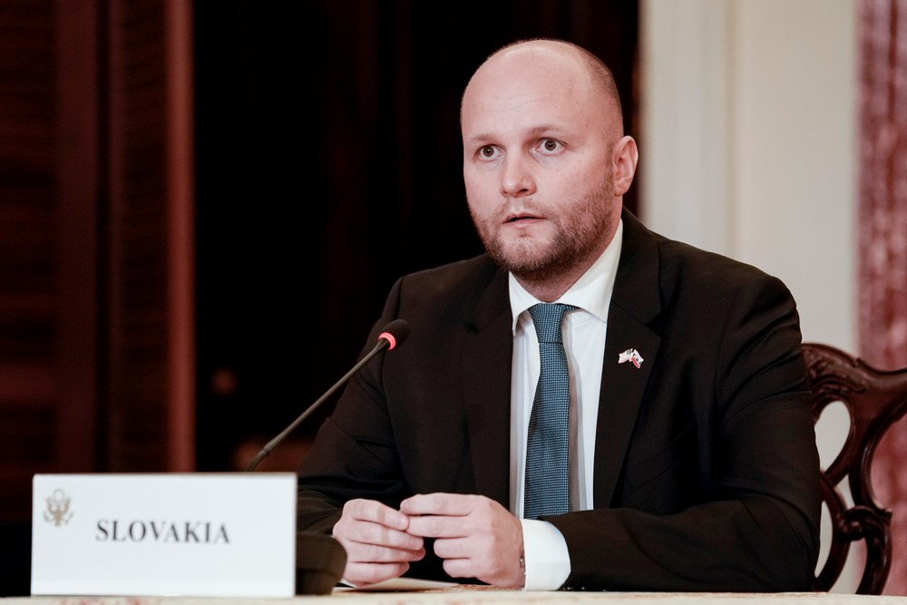 US_Slovakia_46170-d5be52ba7abe4de1b64c1d5355c0d237