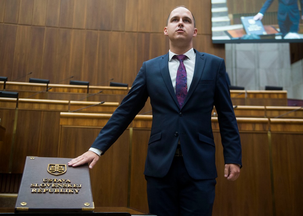 poslanec Adam Lučanský náhradník SNS