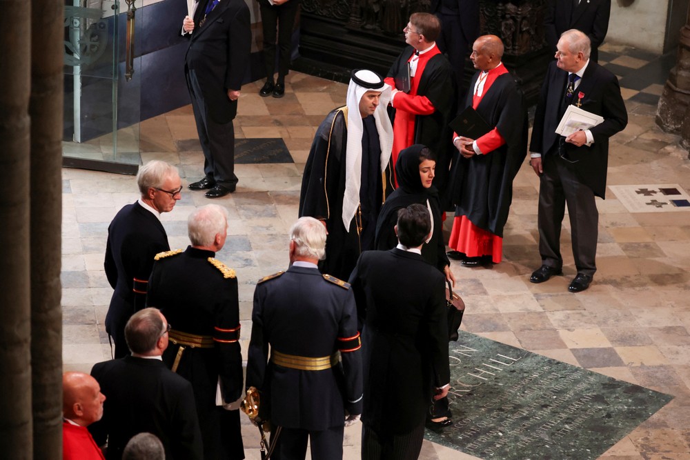 Británia sa lúči s kráľovnou Alžbetou II.